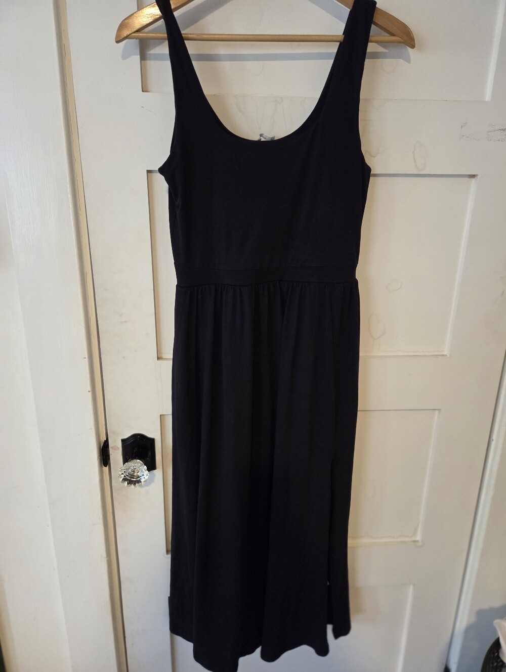 Old Navy Black Sleeveless Scoop Neck Maxi Dress